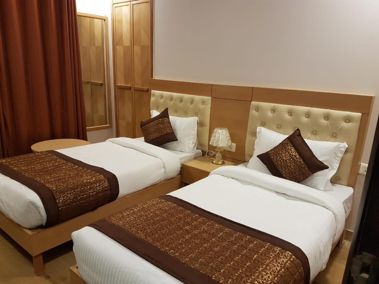 Hotel Mira International