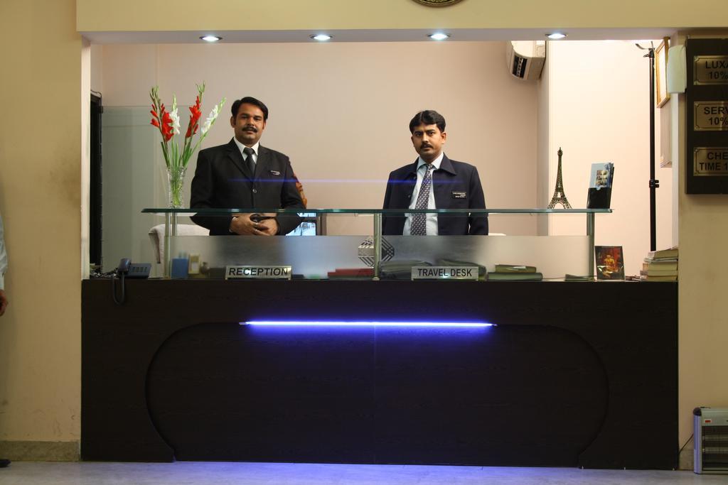 Hotel Apra Inn