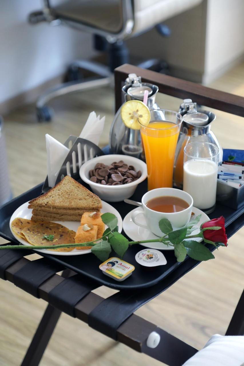 Swati Deluxe Hotel