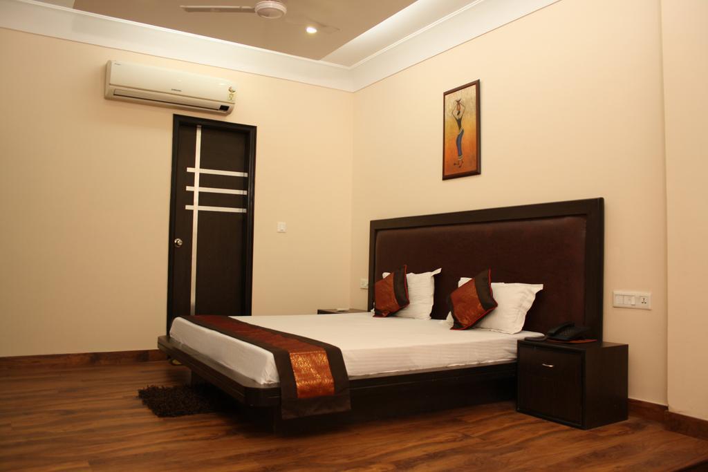 Hotel Apra Inn 3*