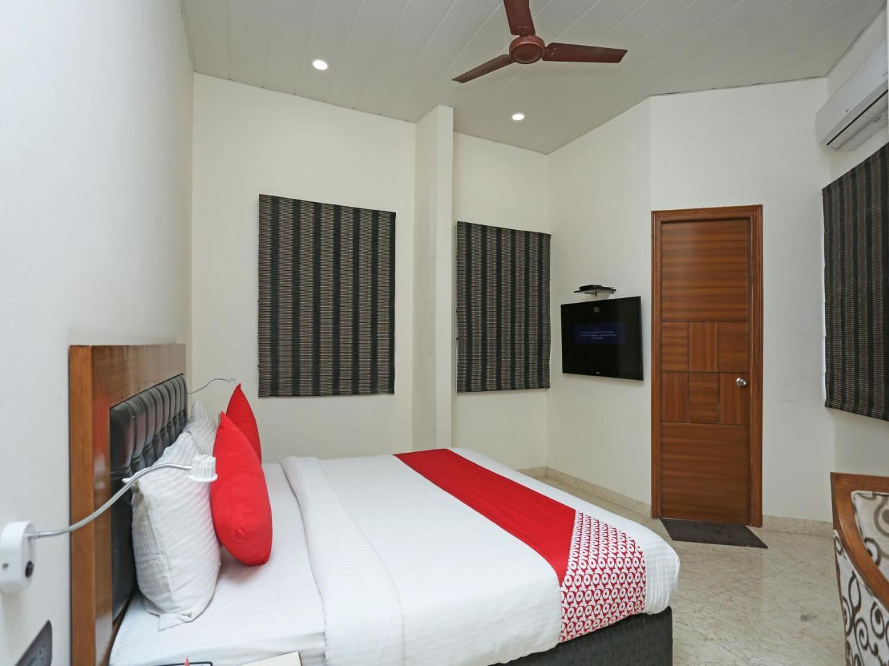 Oyo 738 Castle Delhi (National Capital Territory of India)