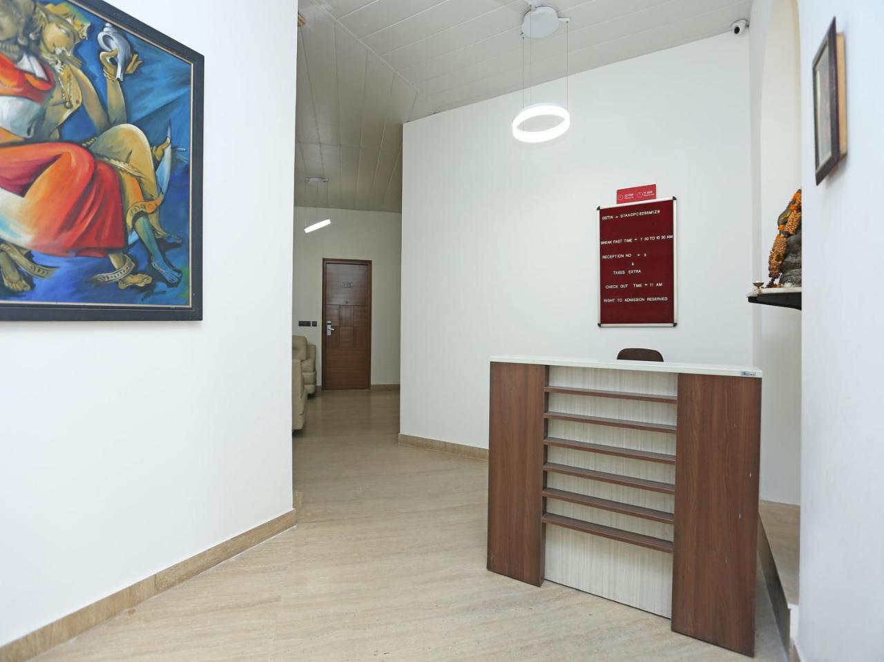 Oyo 738 Castle Hotel 3*