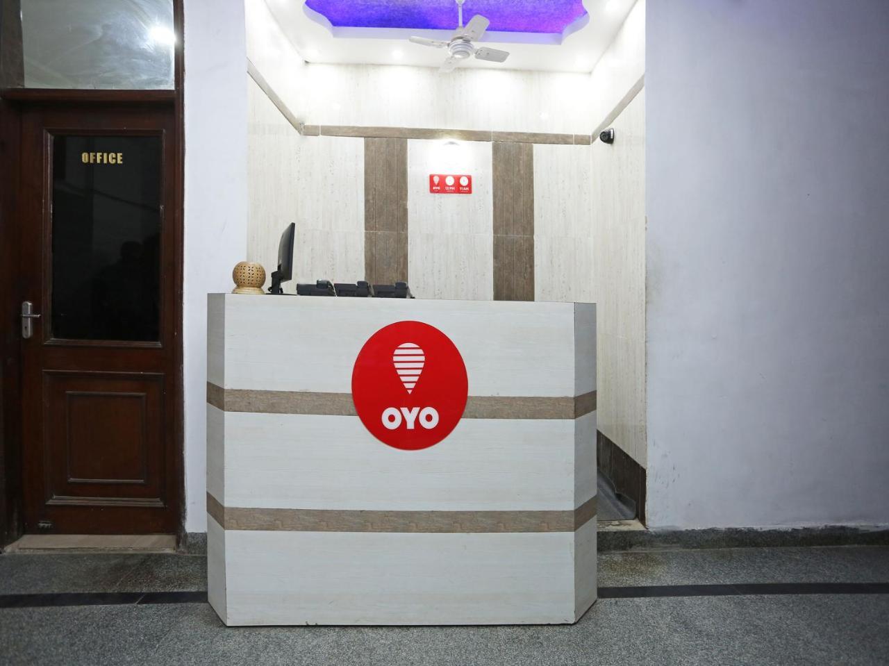 Hotel Oyo 472 Sareen New Delhi