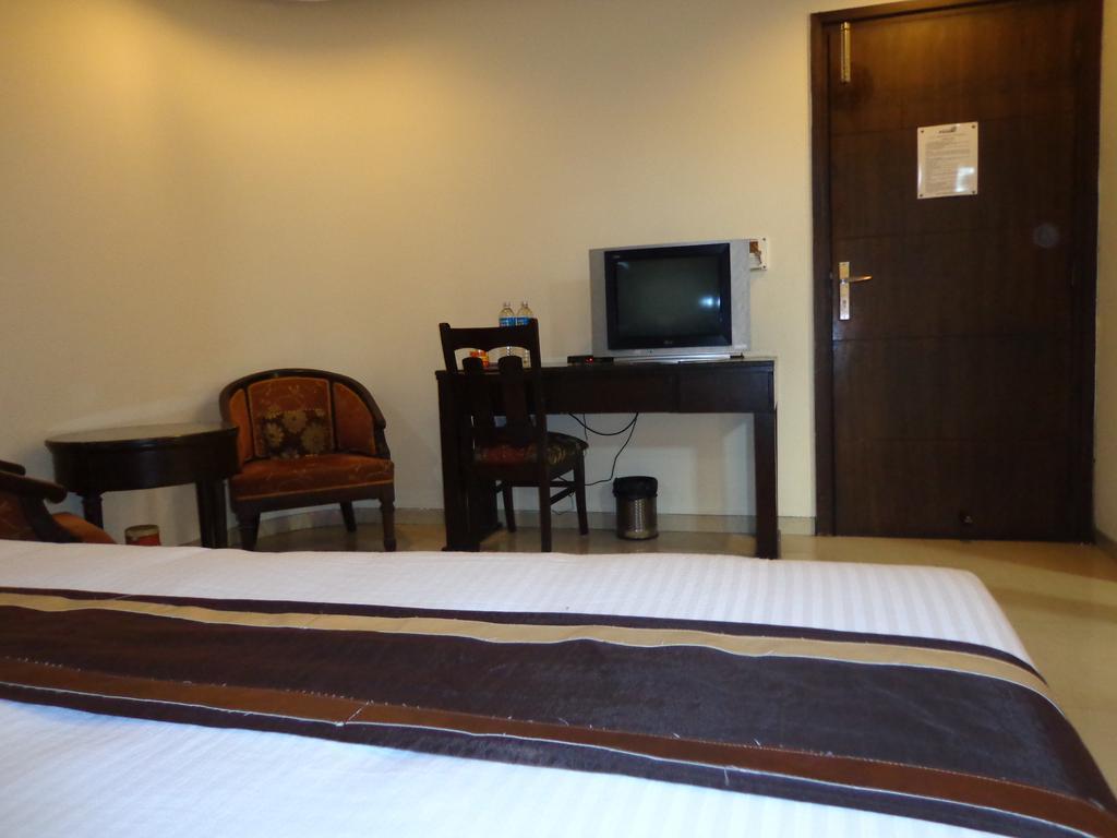 O Grand Peepal Delhi (National Capital Territory of India)