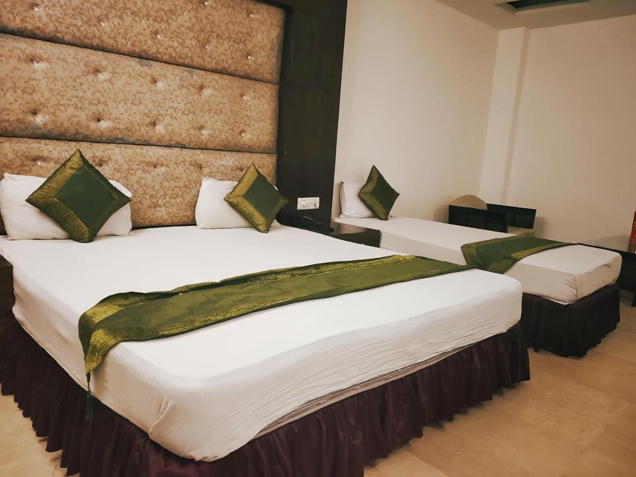 City Heights Hotel 3*