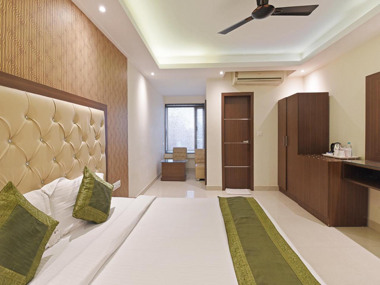 Treebo Trend B Continental Hotel 3*