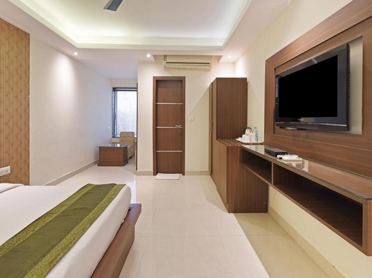 Treebo Trend B Continental 3*