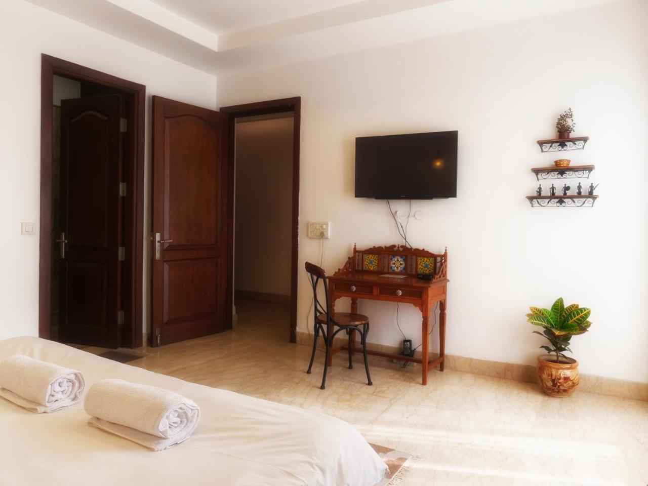Bed & Breakfast Avatar Living