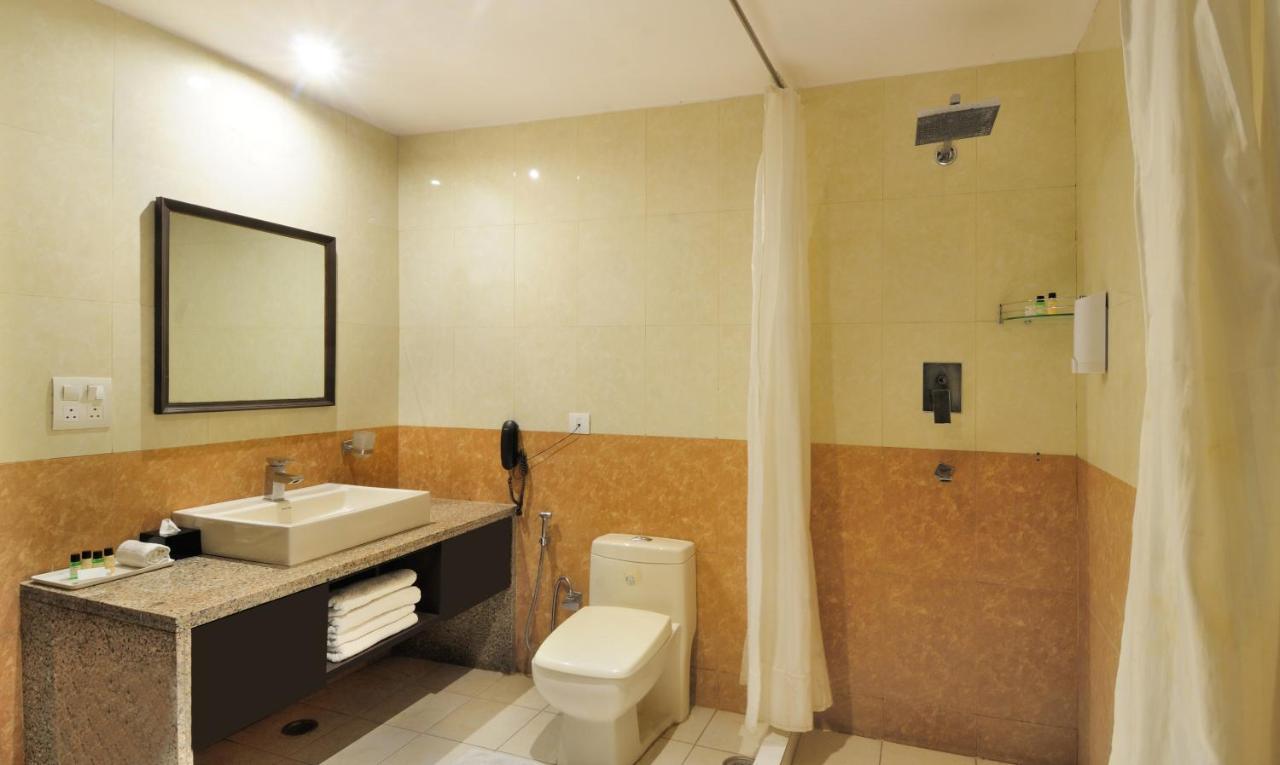 Aura @airport Hotel