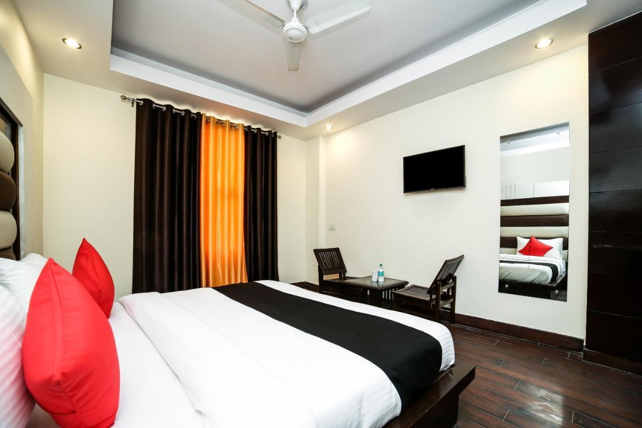 Capital O 24198 Sunrise Grand Hotel Delhi (National Capital Territory of India)