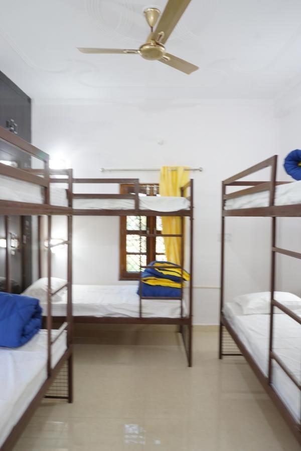 Travellers Paradise * New Delhi