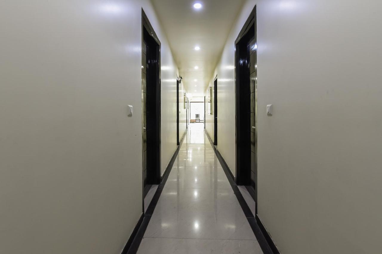 Oyo Flagship 18940 Hotel Swathi 3* New Delhi