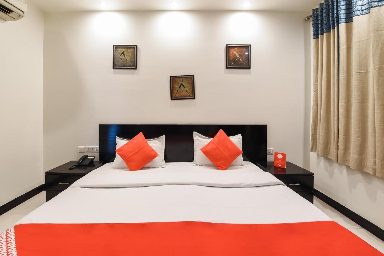 Oyo Flagship 18940 Hotel Swathi Hotel