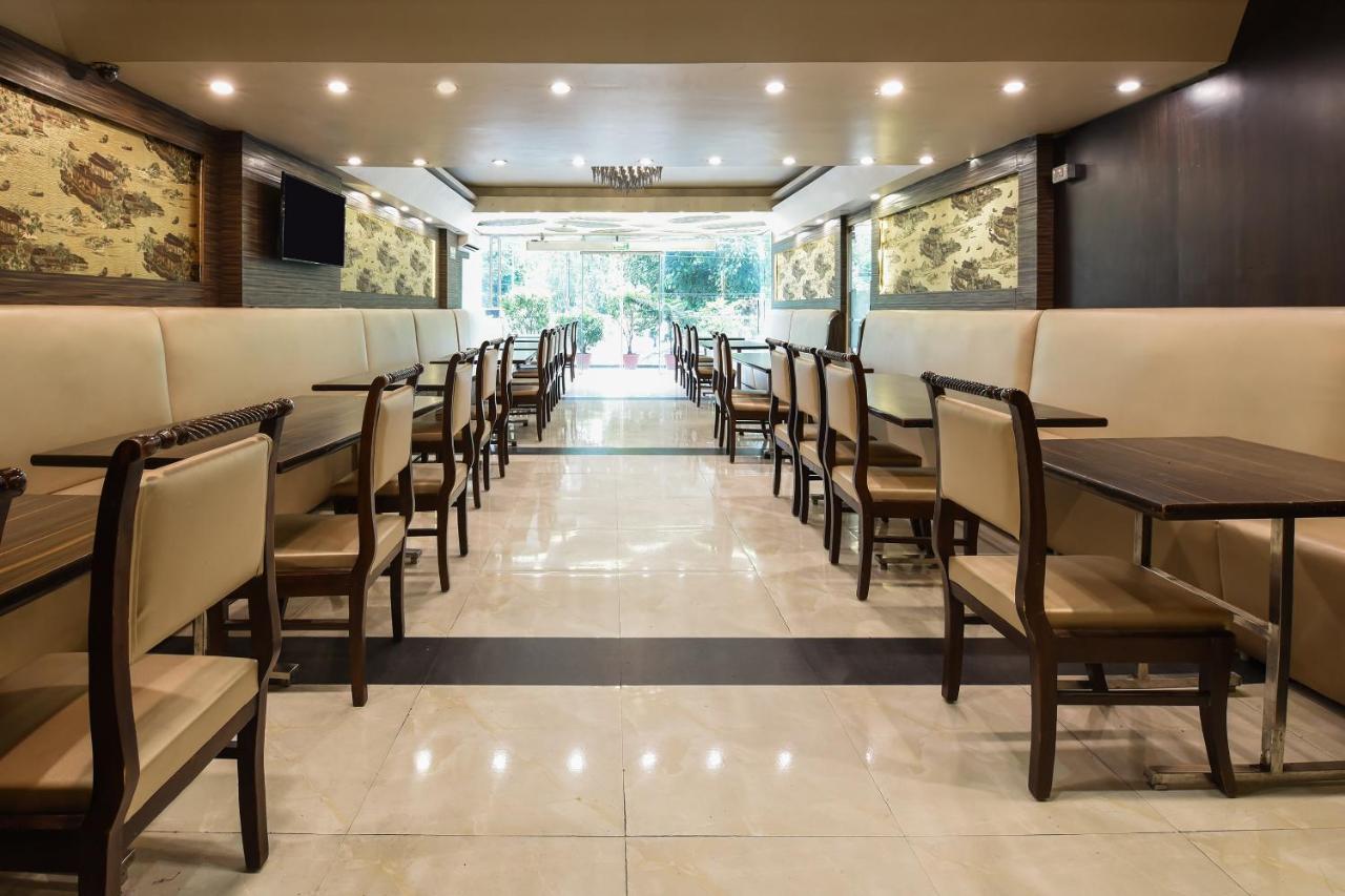 Hotel Oyo Flagship 18940 Hotel Swathi 3*