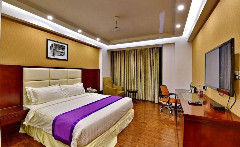 Ramada By Wyndham New Pitampura 4*