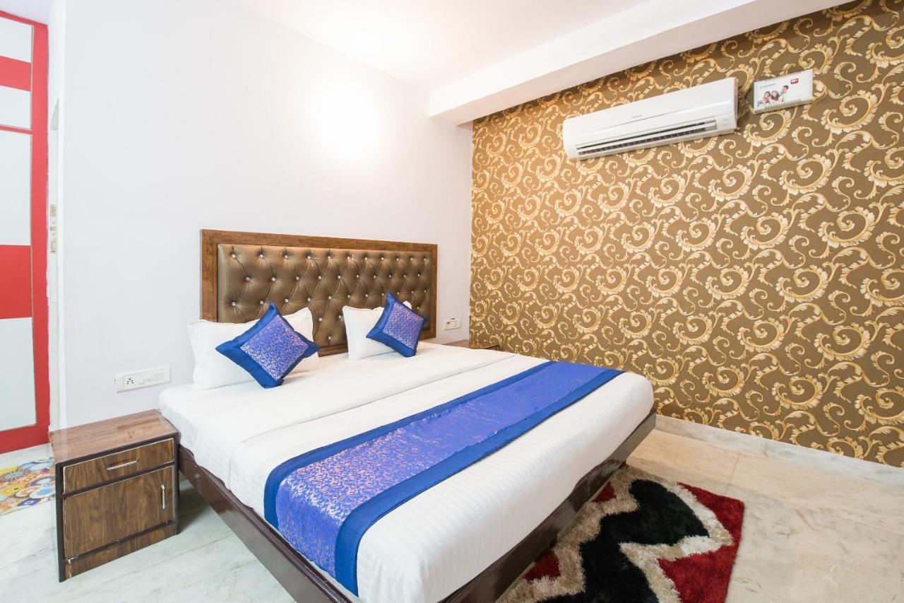 Oyo Manan Residency Near M2k Cinemas Rohini