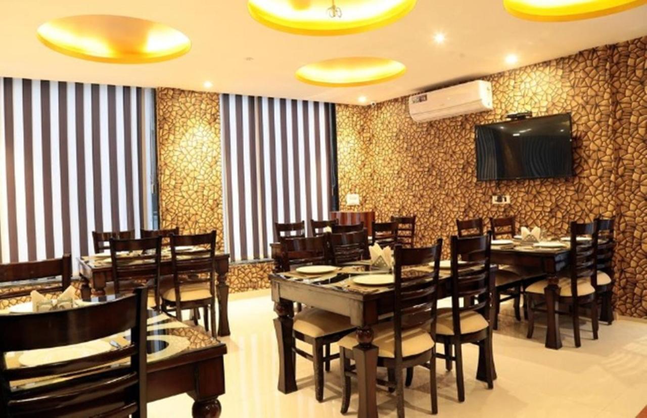 Oyo 23368 Boutique Paragon 3* New Delhi
