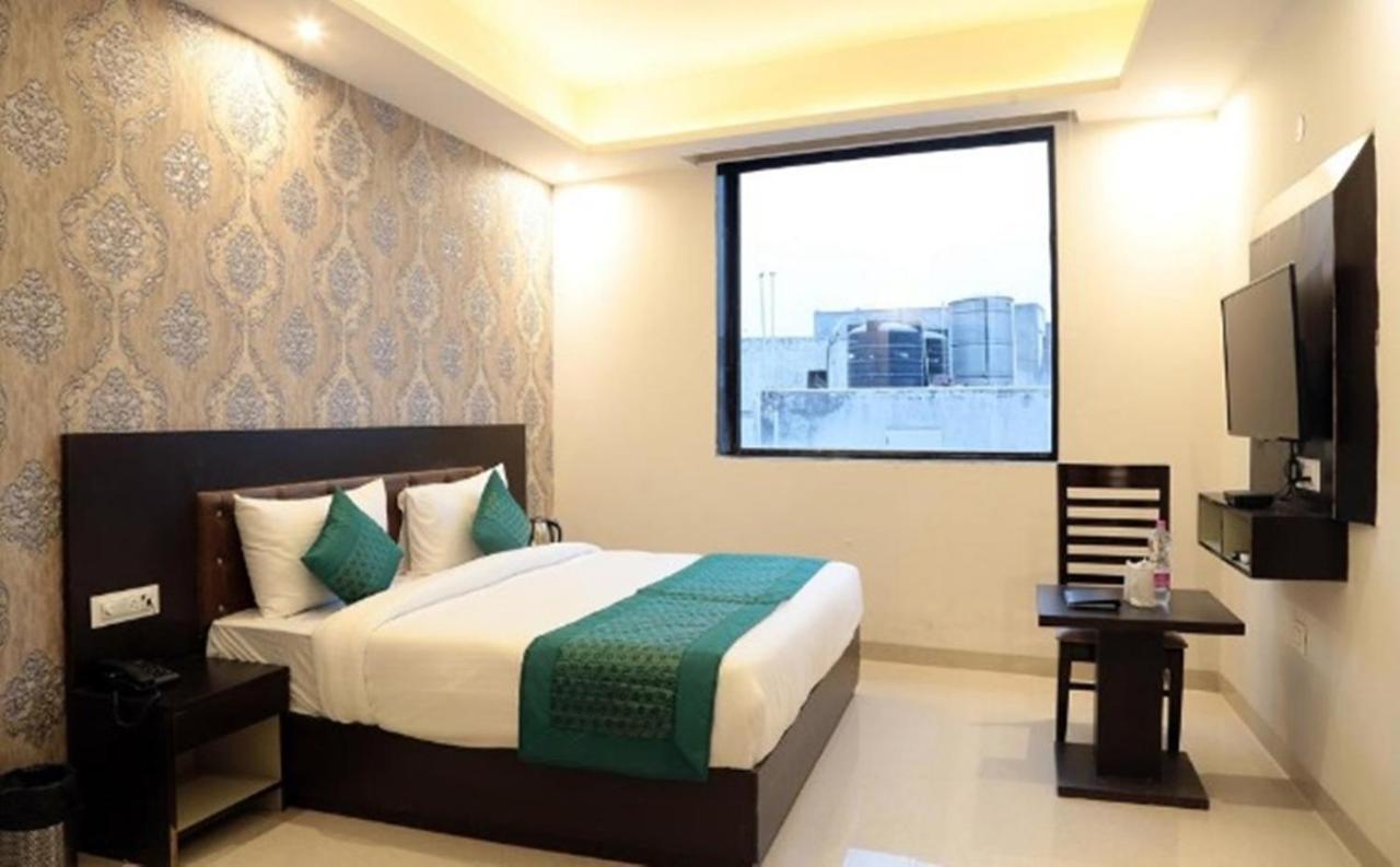 Oyo 23368 Boutique Paragon Hotel