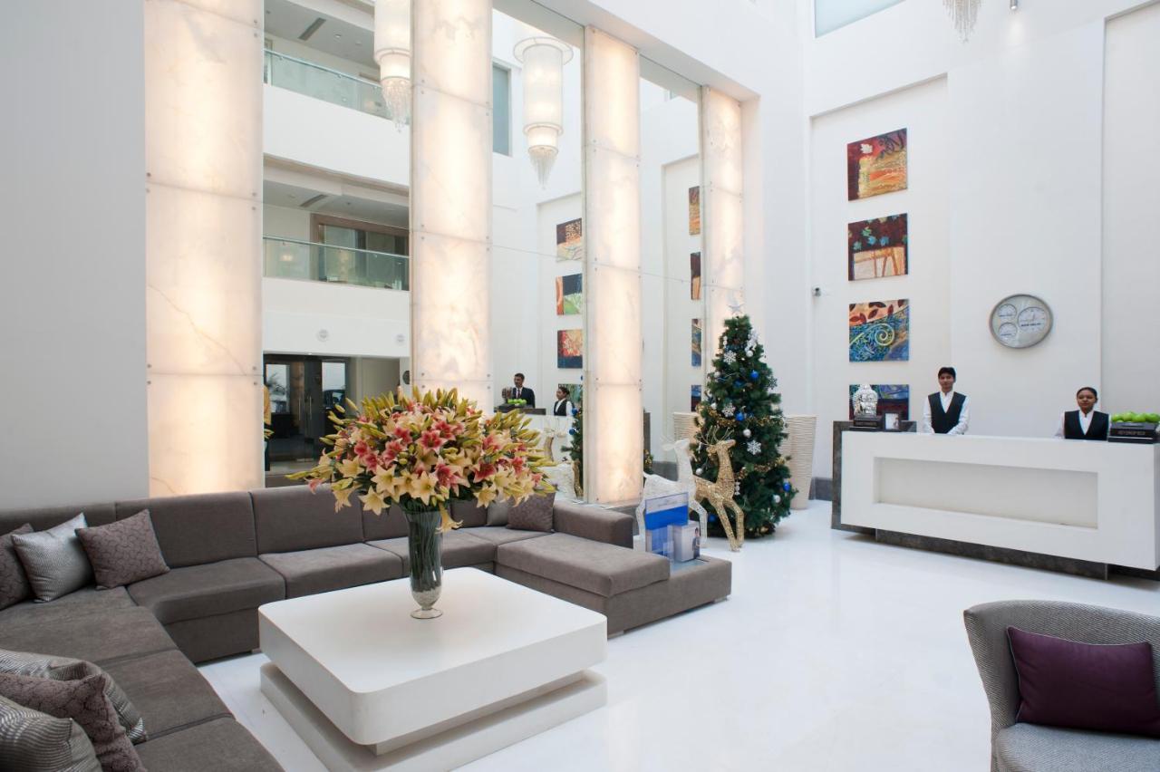 The Ashtan Sarovar Portico Hotel 4*