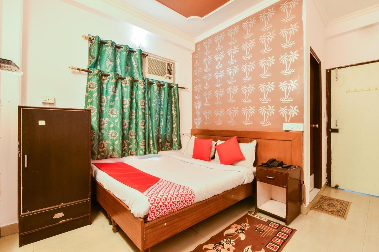 Oyo 19509 Fly Hotel 3*