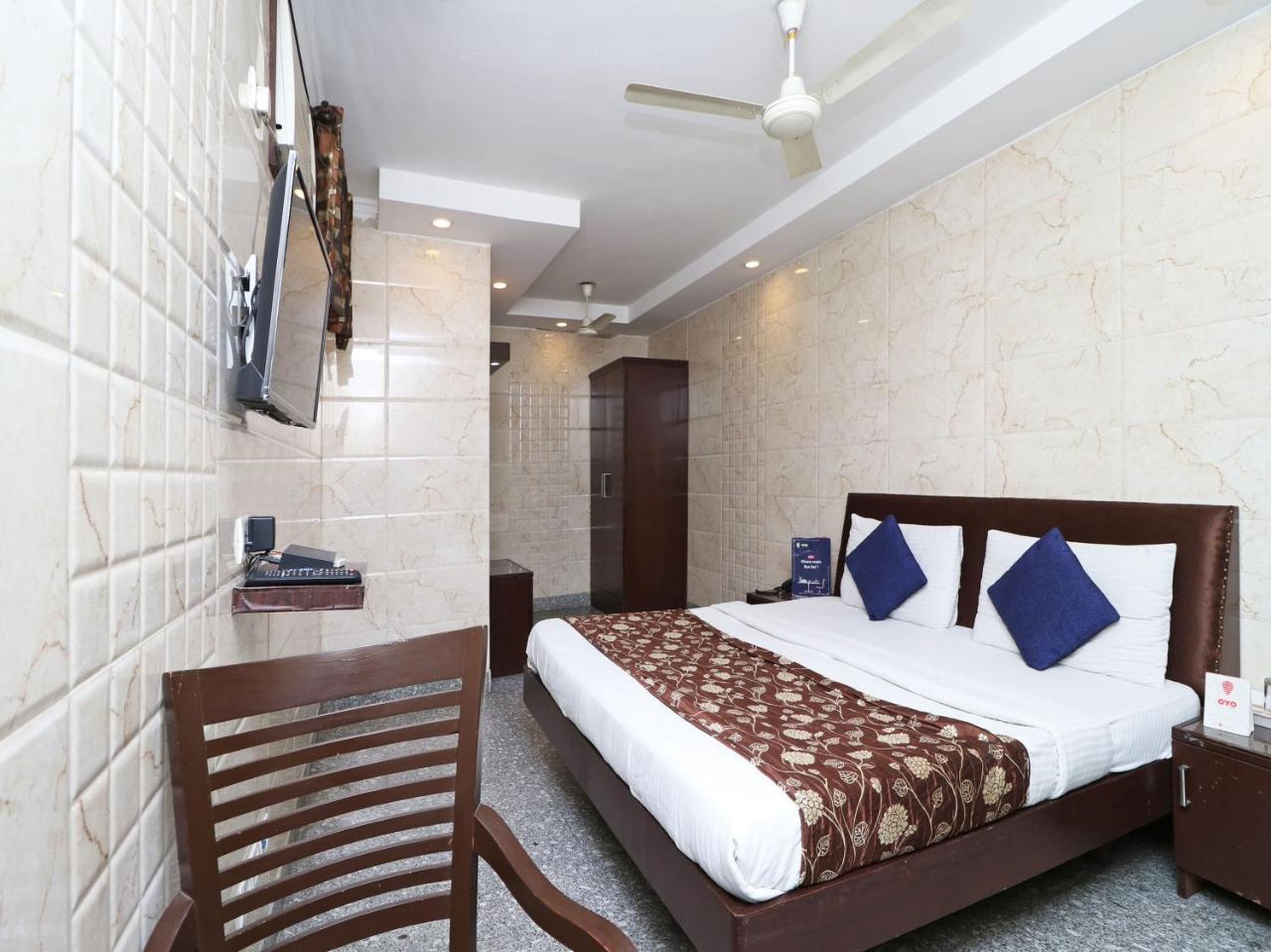 Oyo 2705 Preet Palace Hotel Nova Deli