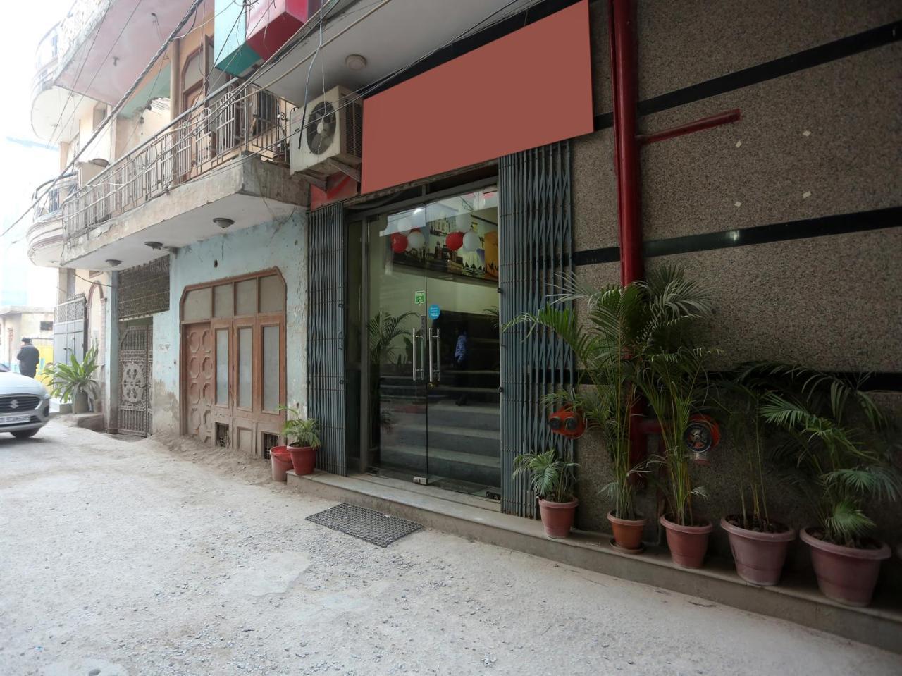 Oyo 6596 Flight Path Hotel New Delhi