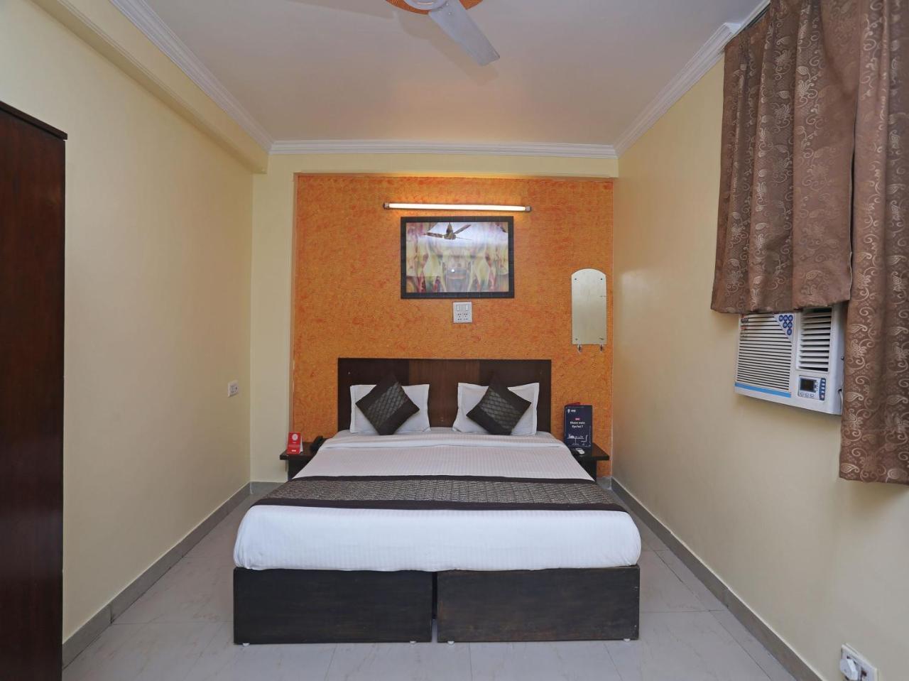 Hotel Oyo 10048 Aditya New Delhi