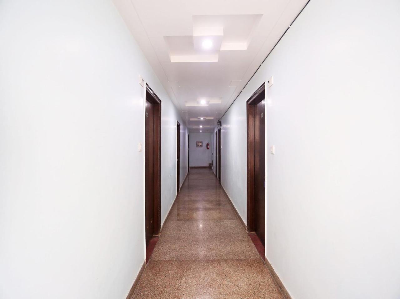 Hotel Oyo 10048 Aditya New Delhi