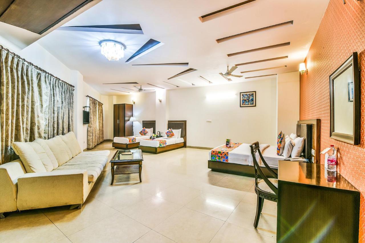 Hotel Alpine Tree New Delhi