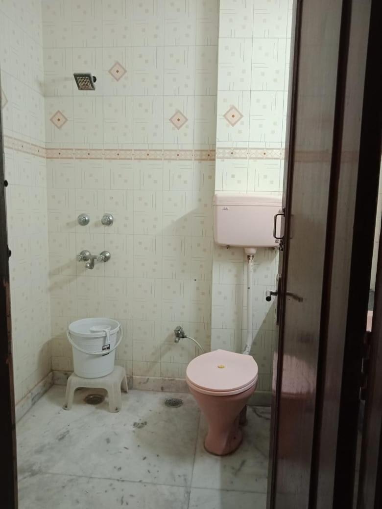 Kashish Plaza - 5 Mins From Metro Station Hotel