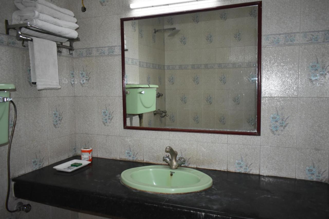 Hotel Kashish Plaza - 5 Mins From Metro Station 3*
