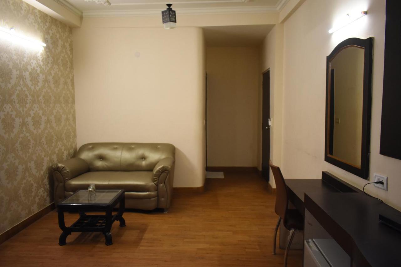 Kashish Plaza - 5 Mins From Metro Station Delhi (National Capital Territory of India)