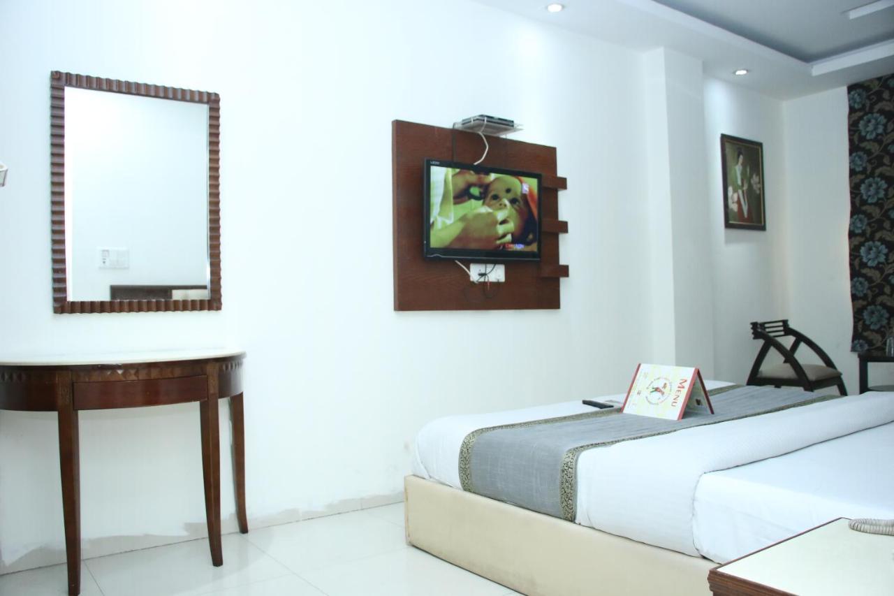 Grace, Karol Bagh, New 3*