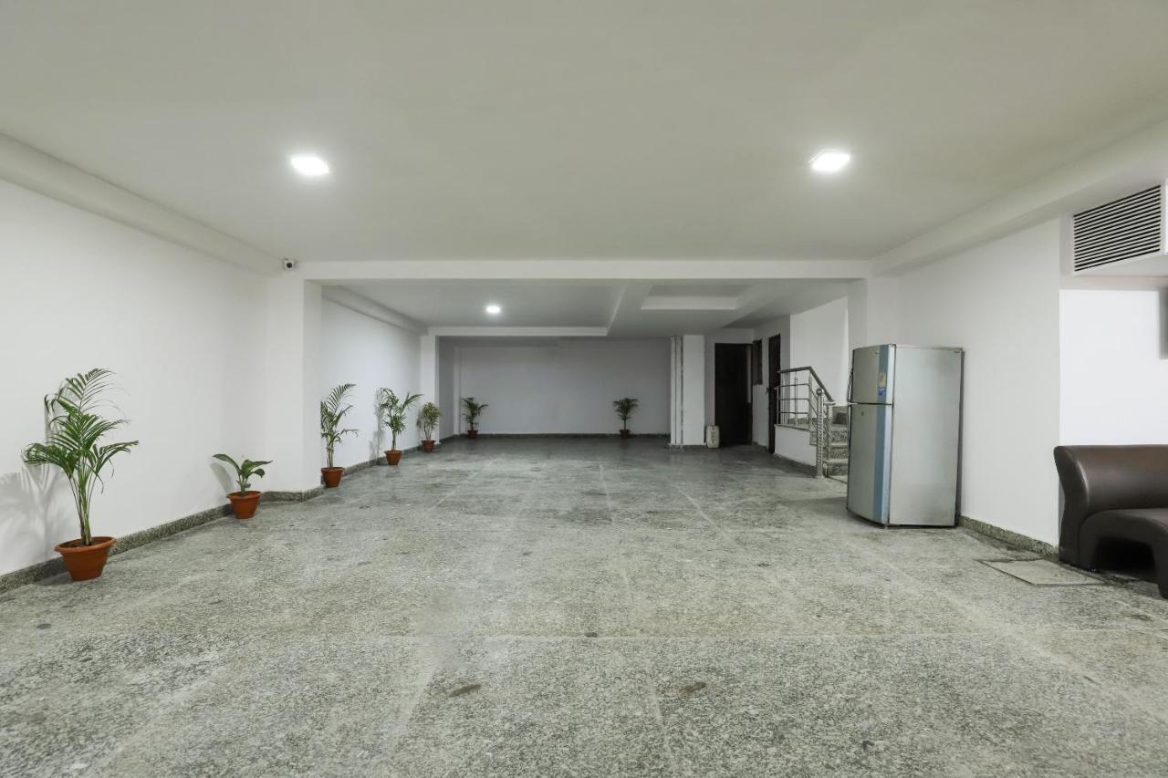 Hotel Oyo 28606 Kavya Residency New Delhi