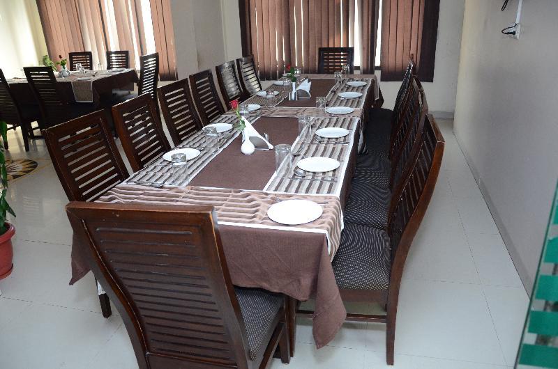 Airport Hotel Grand By Fantasia Hotel