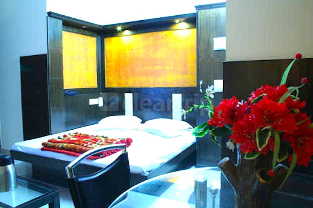 Milan Deluxe New Delhi