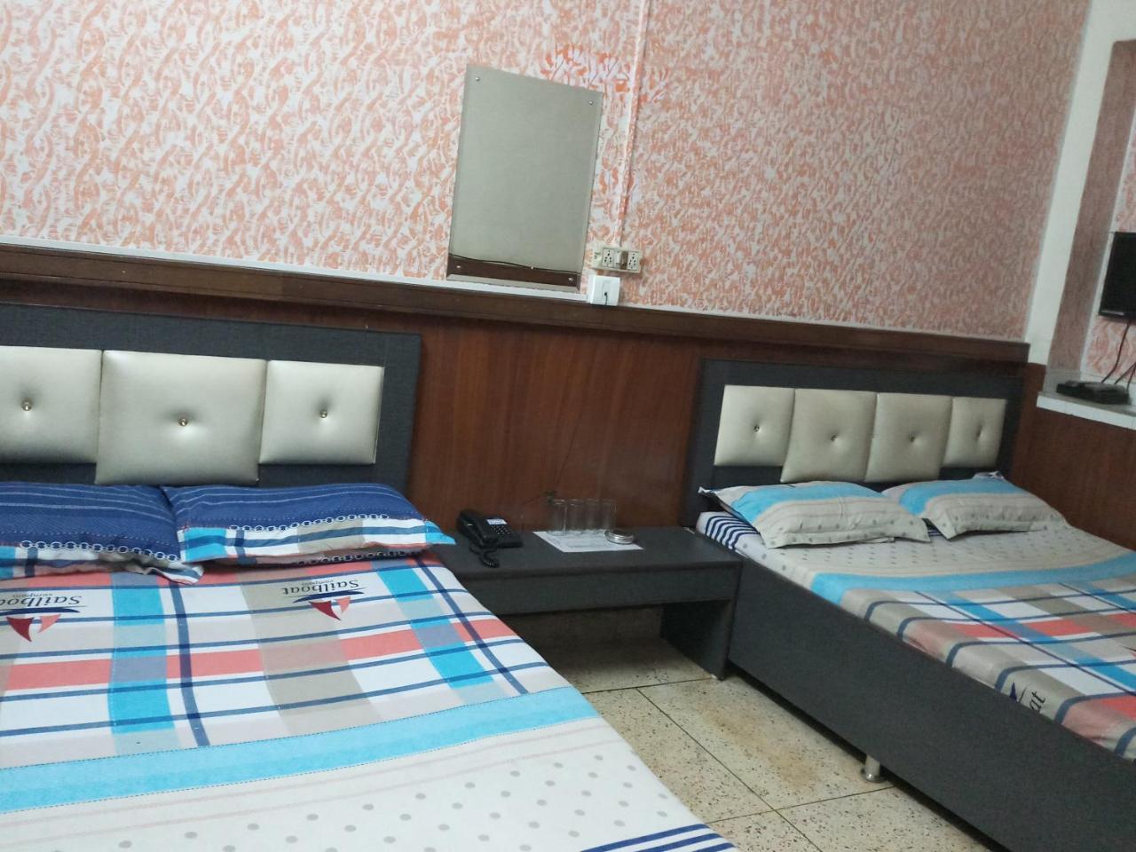 Hotel Bajrang *