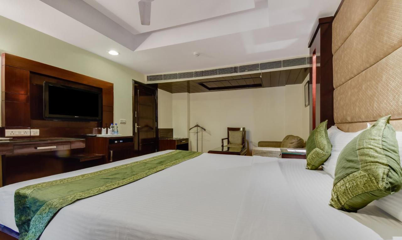 Treebo Trend Freesia Hotel 3*
