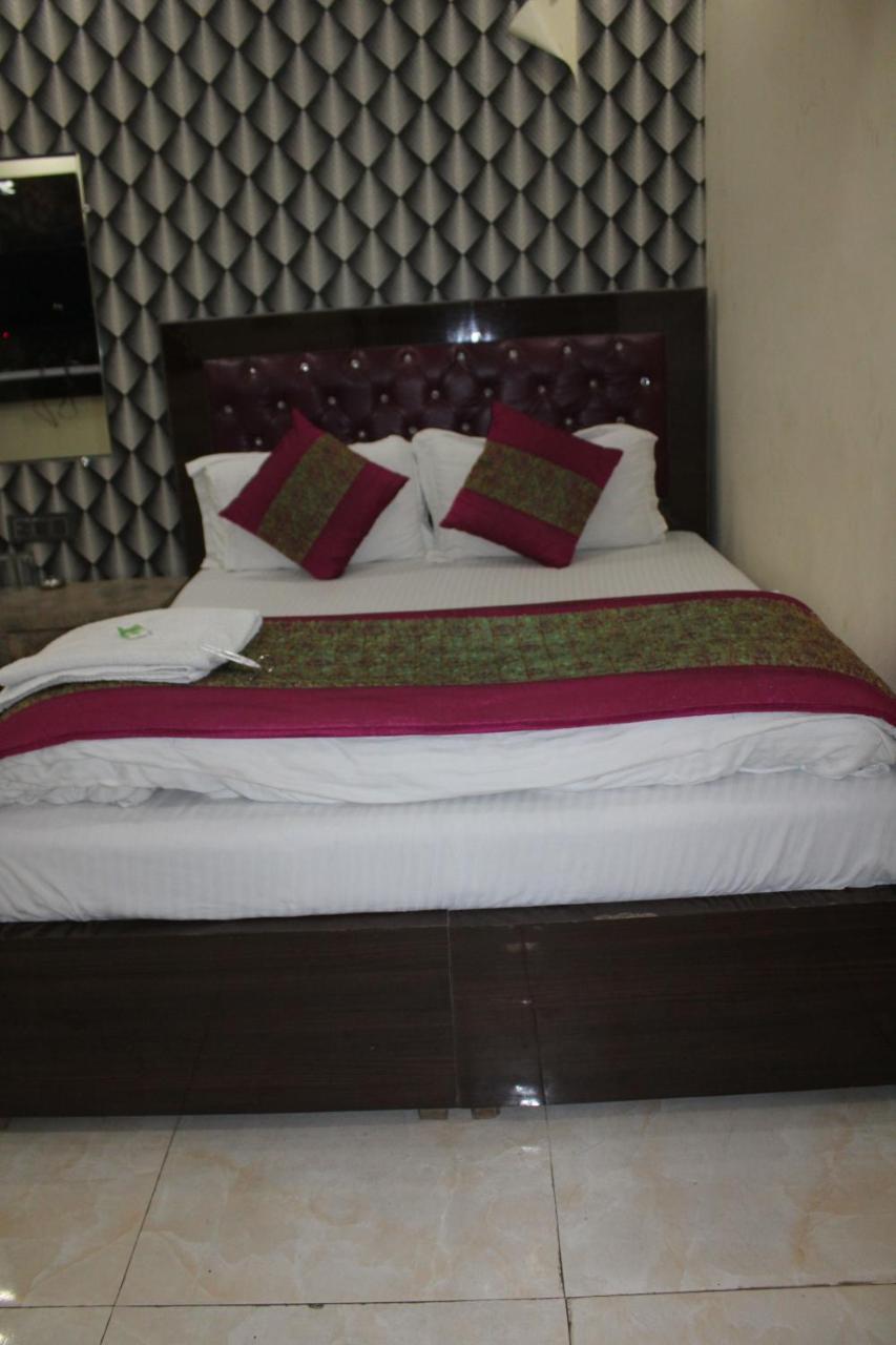 Hotel Marwari@new Delhi Railway Station