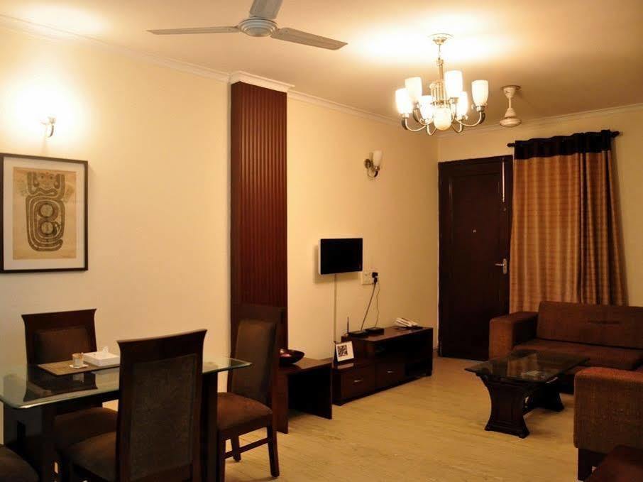 Inn 2bhk Comfortable Furnished Serviced In Hauz Khas - Woodpecker New Delhi
