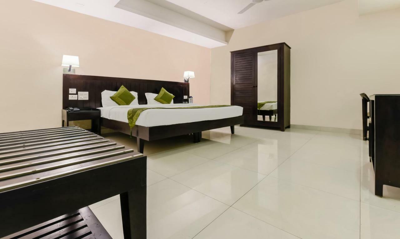 Treebo Trend Trinity Residency Hotel New Delhi
