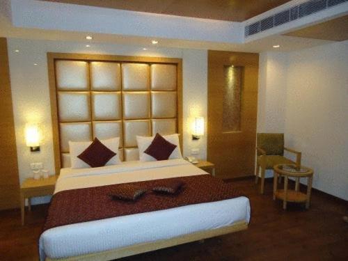 Almondz Hotel New Delhi