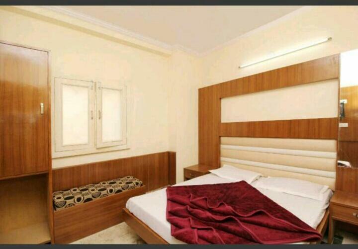Silver Palace 2*