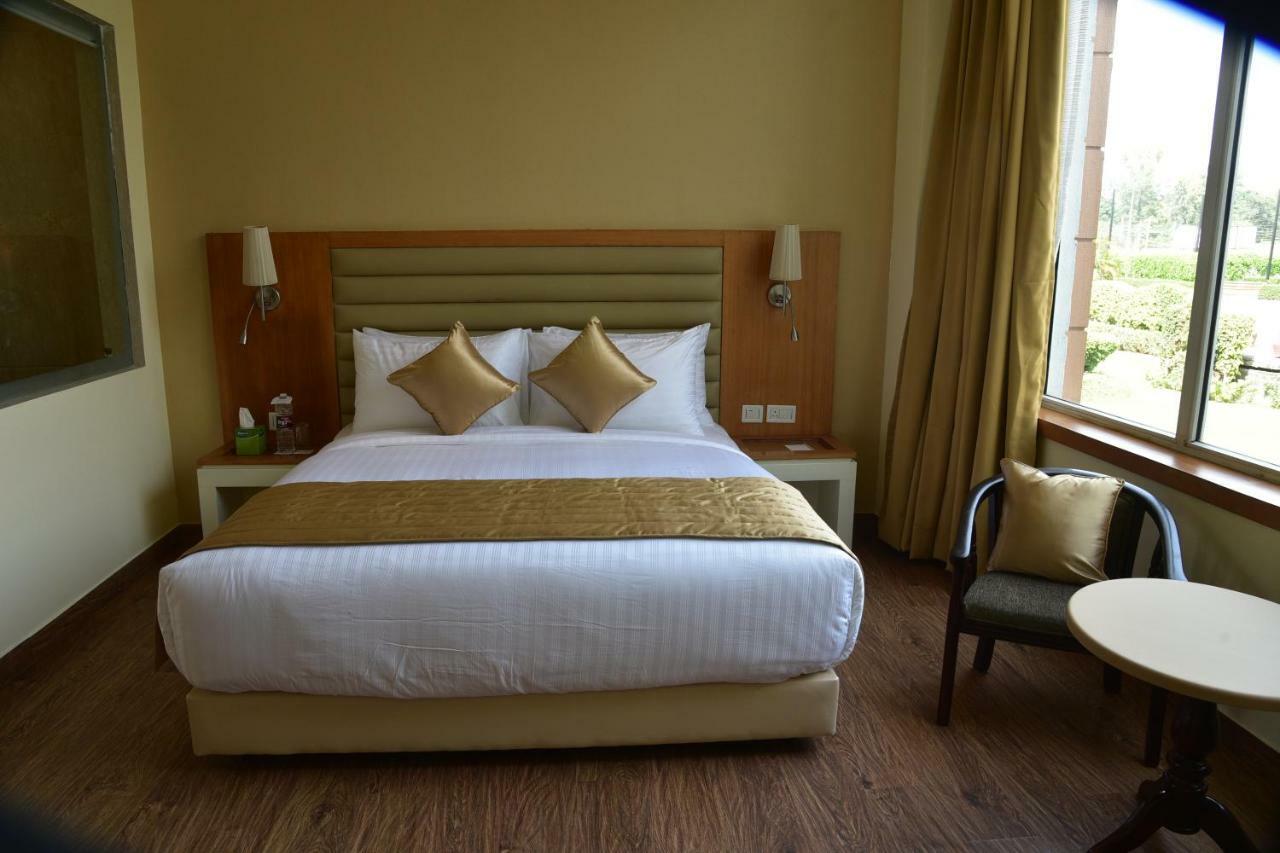 Opulent By Udman Chhattarpur New Delhi