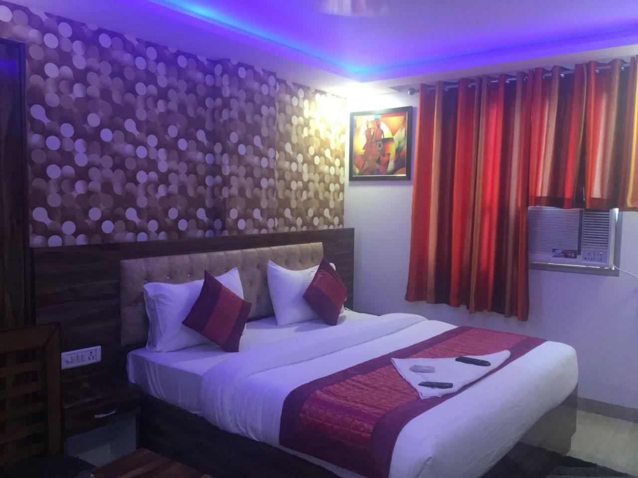 Hotel Pearl - Mahipalpur Delhi Airport