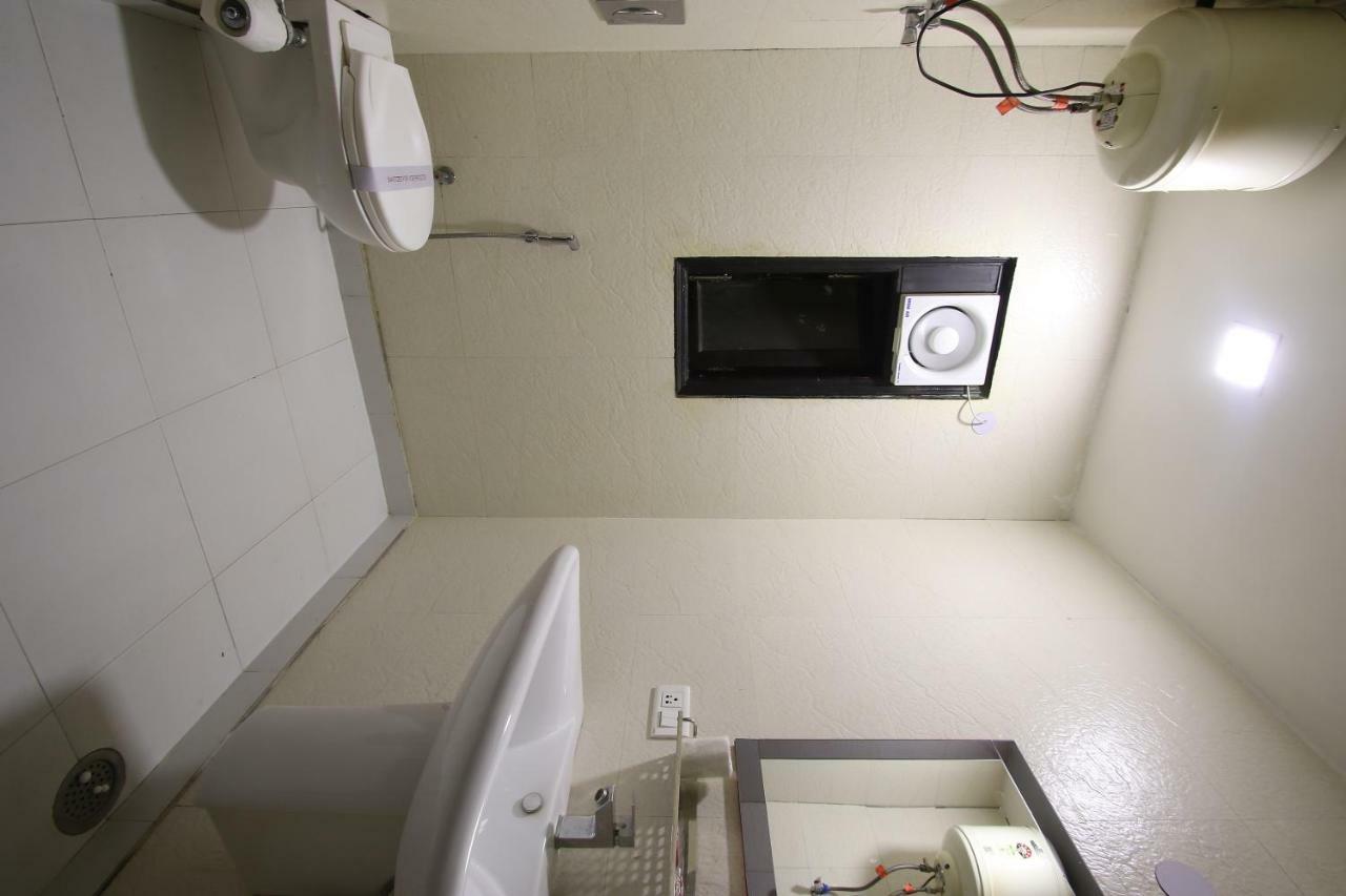 Hotel Hill Palace -near Karol Bagh Metro Station 3*