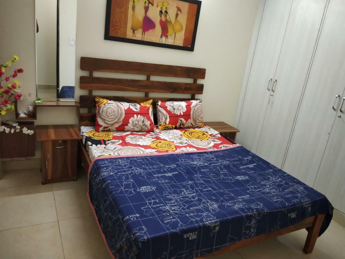 The Raveesh E24 - 2bhk Serviced Homestay