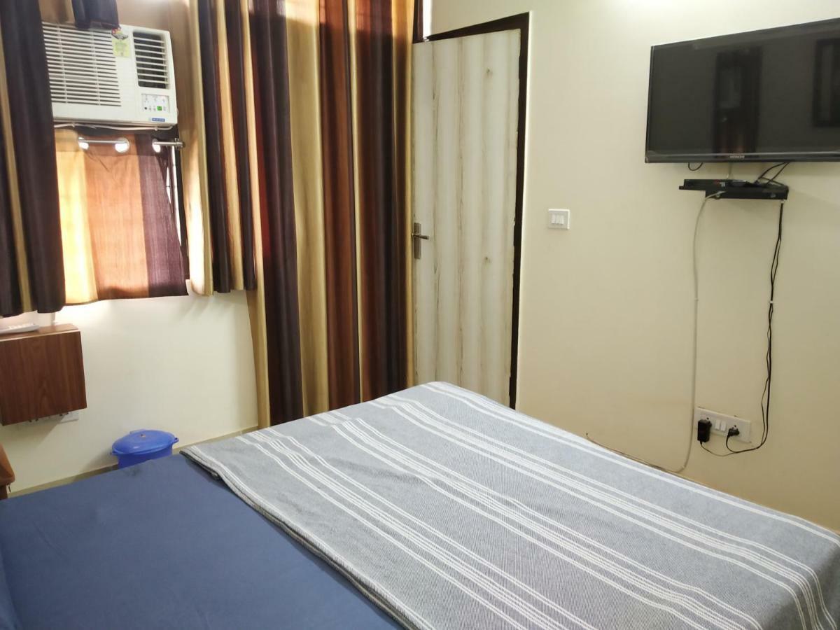 The Raveesh E24 - 2bhk Serviced *