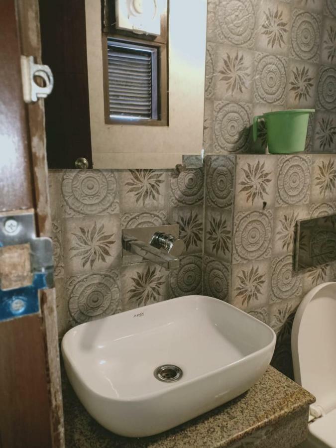 Opal Hotel 3*
