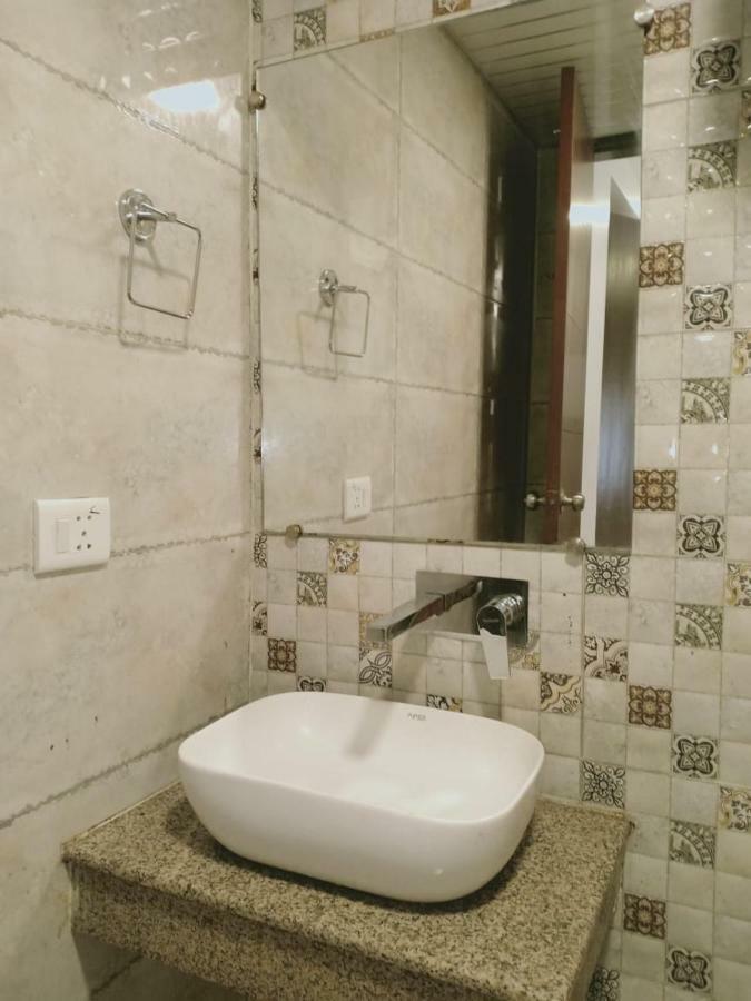 Hotel Opal